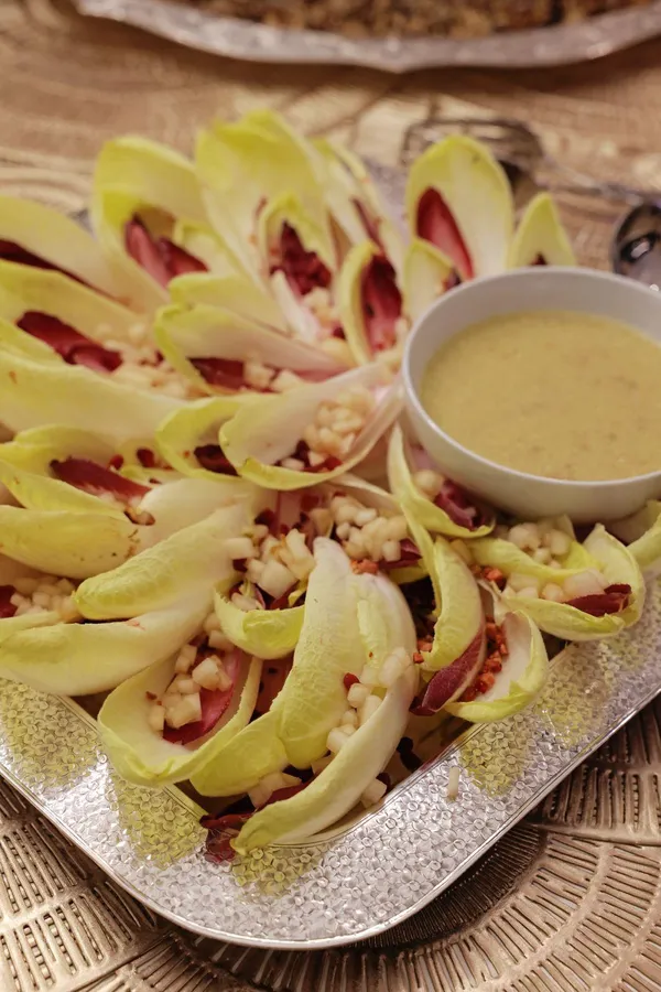 Endive salad with a creamy dressing